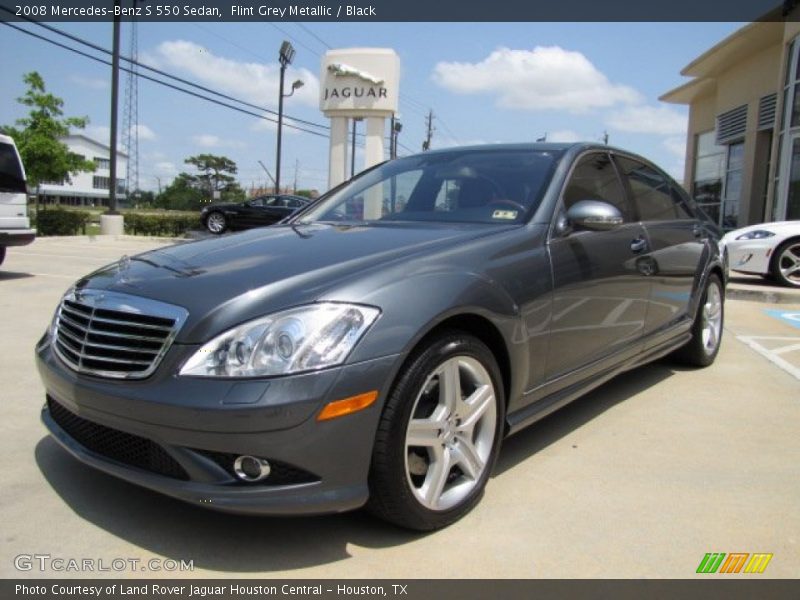 Front 3/4 View of 2008 S 550 Sedan