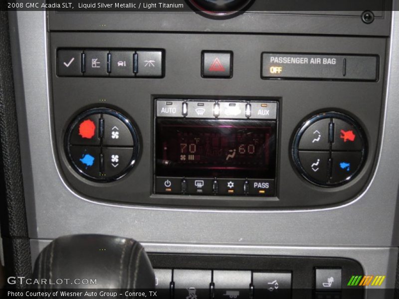 Controls of 2008 Acadia SLT