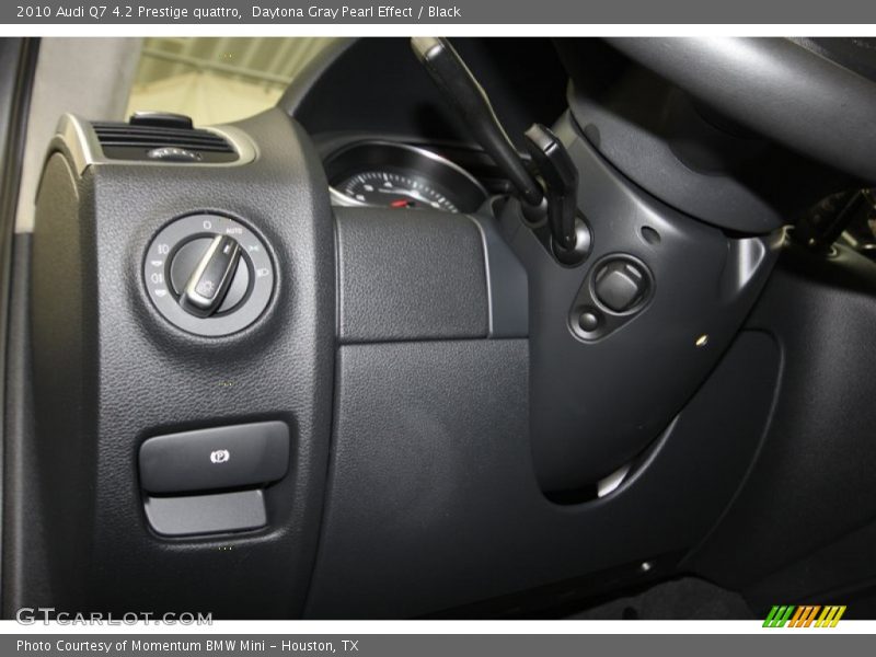 Daytona Gray Pearl Effect / Black 2010 Audi Q7 4.2 Prestige quattro