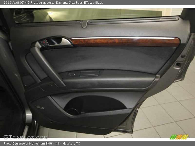 Daytona Gray Pearl Effect / Black 2010 Audi Q7 4.2 Prestige quattro