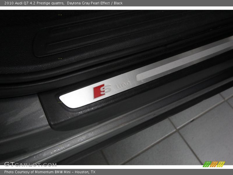 Daytona Gray Pearl Effect / Black 2010 Audi Q7 4.2 Prestige quattro