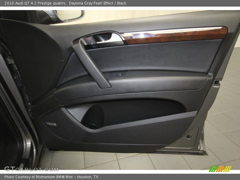 Daytona Gray Pearl Effect / Black 2010 Audi Q7 4.2 Prestige quattro