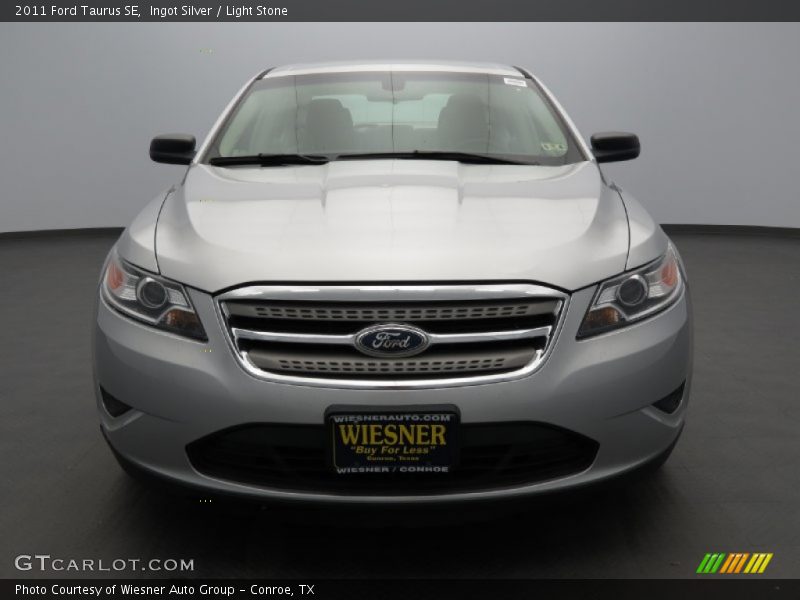 Ingot Silver / Light Stone 2011 Ford Taurus SE