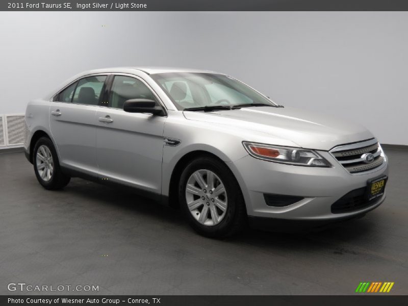 Ingot Silver / Light Stone 2011 Ford Taurus SE