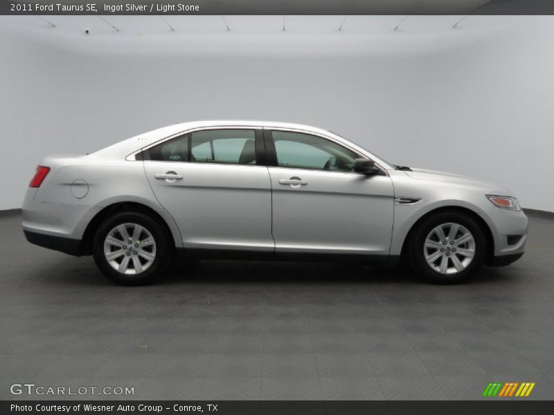 Ingot Silver / Light Stone 2011 Ford Taurus SE