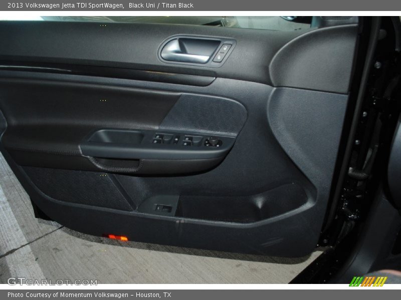 Black Uni / Titan Black 2013 Volkswagen Jetta TDI SportWagen