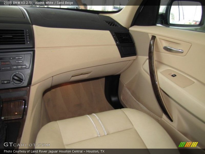 Alpine White / Sand Beige 2005 BMW X3 2.5i