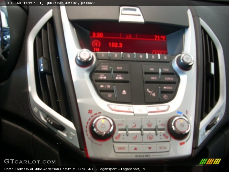 Quicksilver Metallic / Jet Black 2010 GMC Terrain SLE