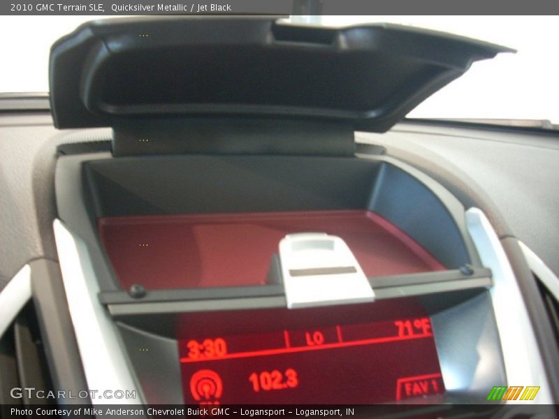 Quicksilver Metallic / Jet Black 2010 GMC Terrain SLE