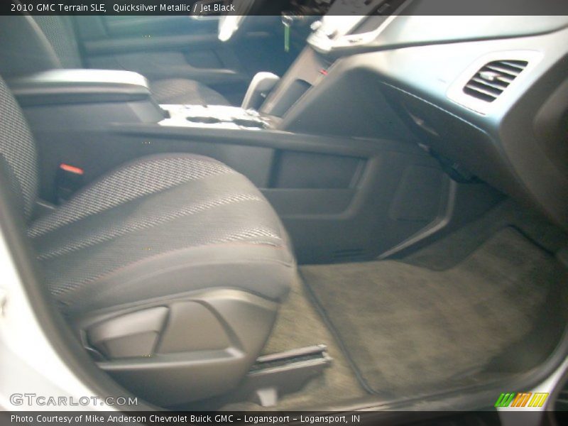 Quicksilver Metallic / Jet Black 2010 GMC Terrain SLE