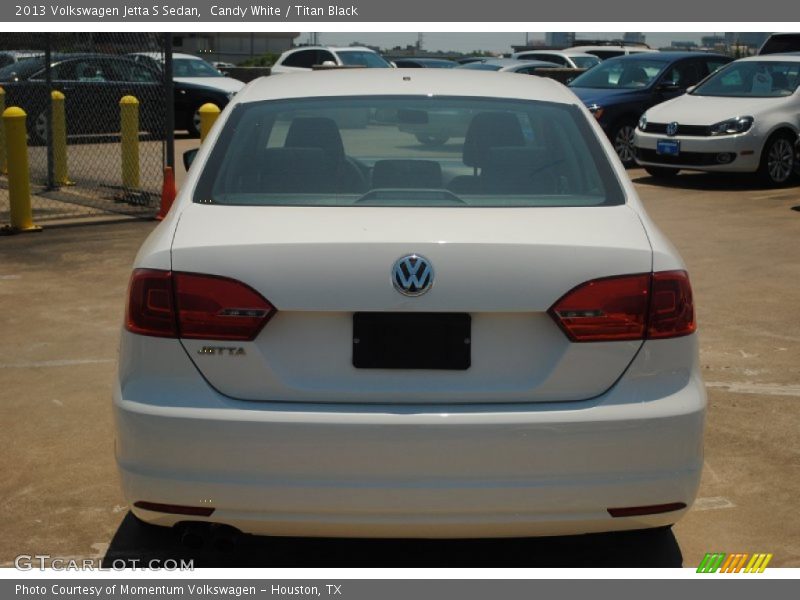 Candy White / Titan Black 2013 Volkswagen Jetta S Sedan