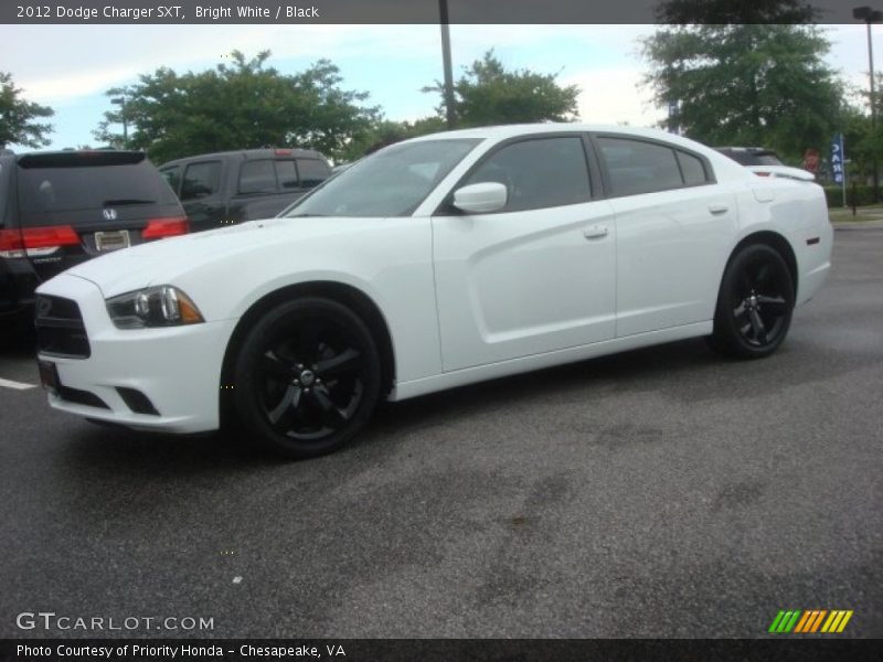 Bright White / Black 2012 Dodge Charger SXT