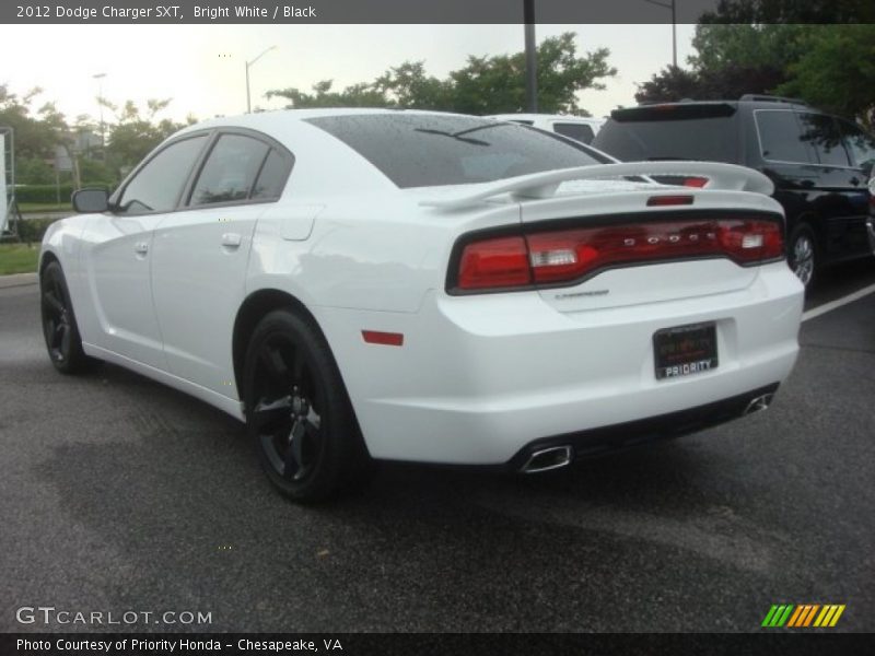 Bright White / Black 2012 Dodge Charger SXT