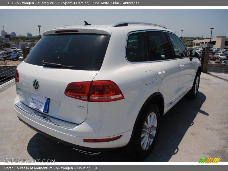 Pure White / Black Anthracite 2013 Volkswagen Touareg VR6 FSI Sport 4XMotion