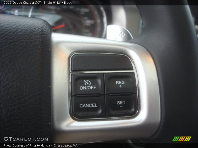 Bright White / Black 2012 Dodge Charger SXT
