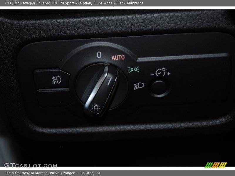 Pure White / Black Anthracite 2013 Volkswagen Touareg VR6 FSI Sport 4XMotion