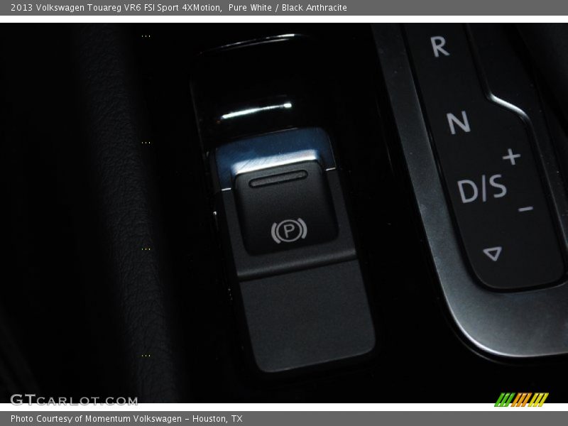 Pure White / Black Anthracite 2013 Volkswagen Touareg VR6 FSI Sport 4XMotion