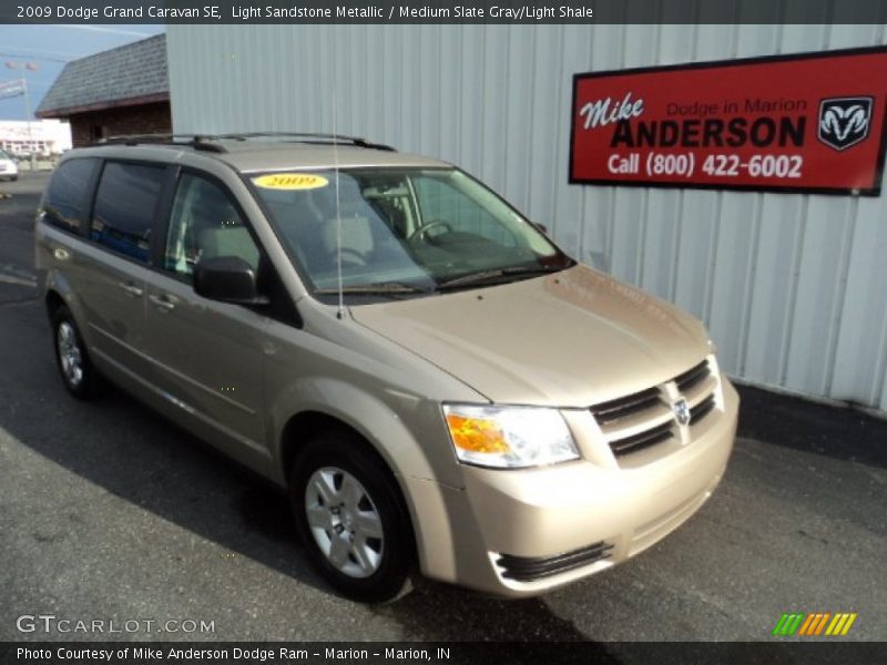 Light Sandstone Metallic / Medium Slate Gray/Light Shale 2009 Dodge Grand Caravan SE