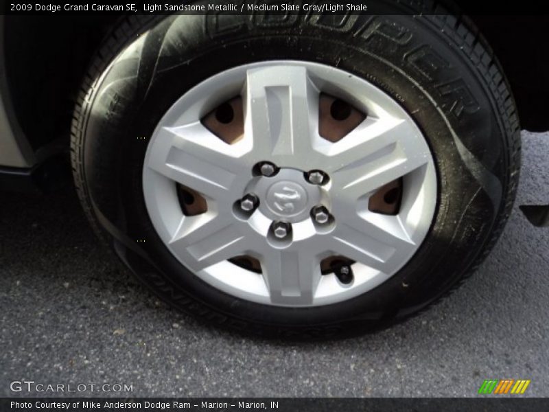 Light Sandstone Metallic / Medium Slate Gray/Light Shale 2009 Dodge Grand Caravan SE
