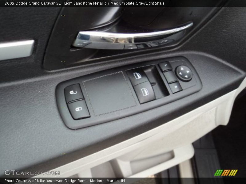 Light Sandstone Metallic / Medium Slate Gray/Light Shale 2009 Dodge Grand Caravan SE