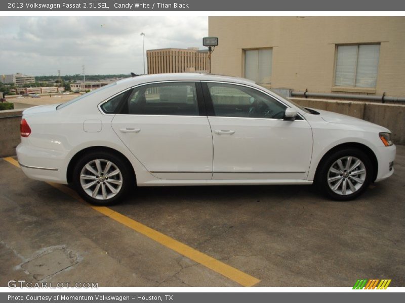 Candy White / Titan Black 2013 Volkswagen Passat 2.5L SEL