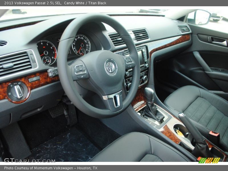 Candy White / Titan Black 2013 Volkswagen Passat 2.5L SEL
