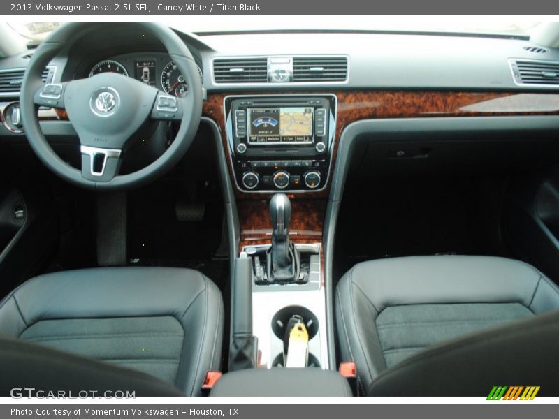 Candy White / Titan Black 2013 Volkswagen Passat 2.5L SEL