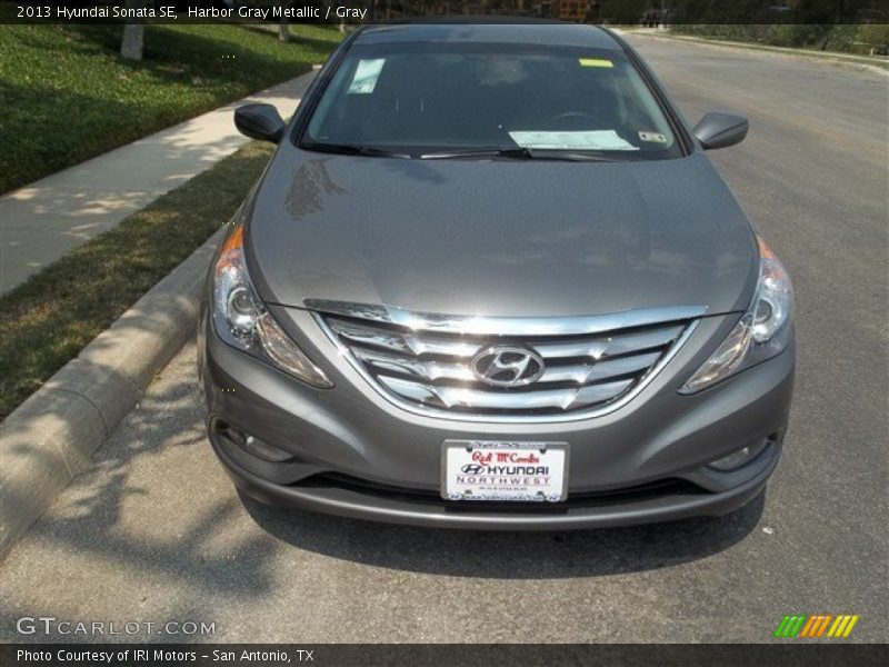 Harbor Gray Metallic / Gray 2013 Hyundai Sonata SE