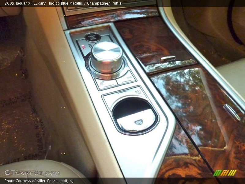 Indigo Blue Metallic / Champagne/Truffle 2009 Jaguar XF Luxury