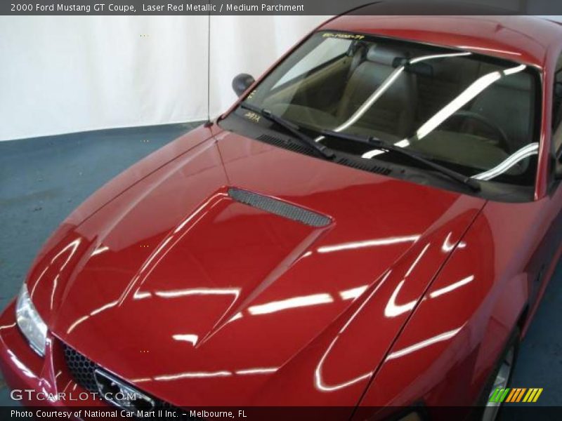 Laser Red Metallic / Medium Parchment 2000 Ford Mustang GT Coupe
