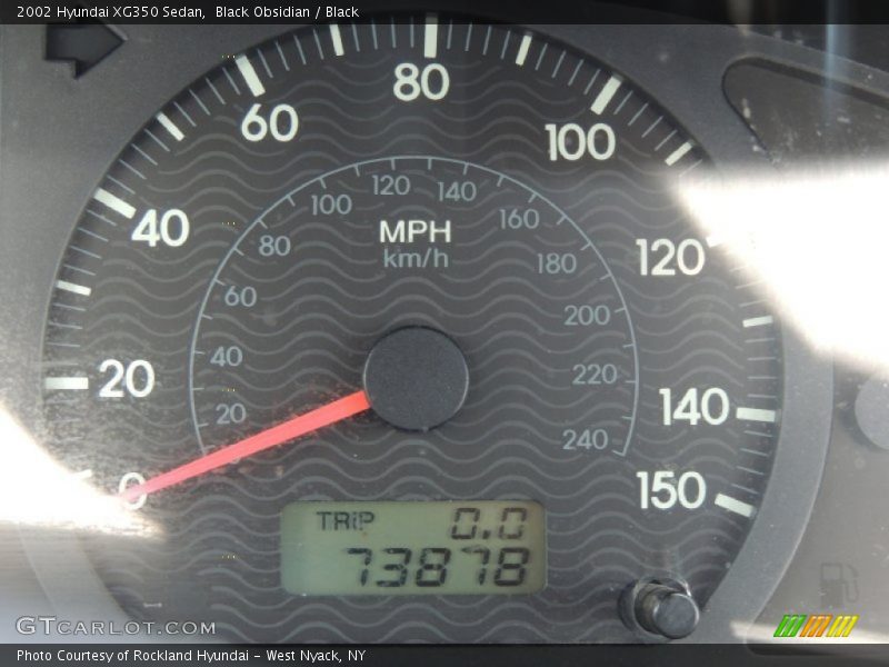 Black Obsidian / Black 2002 Hyundai XG350 Sedan