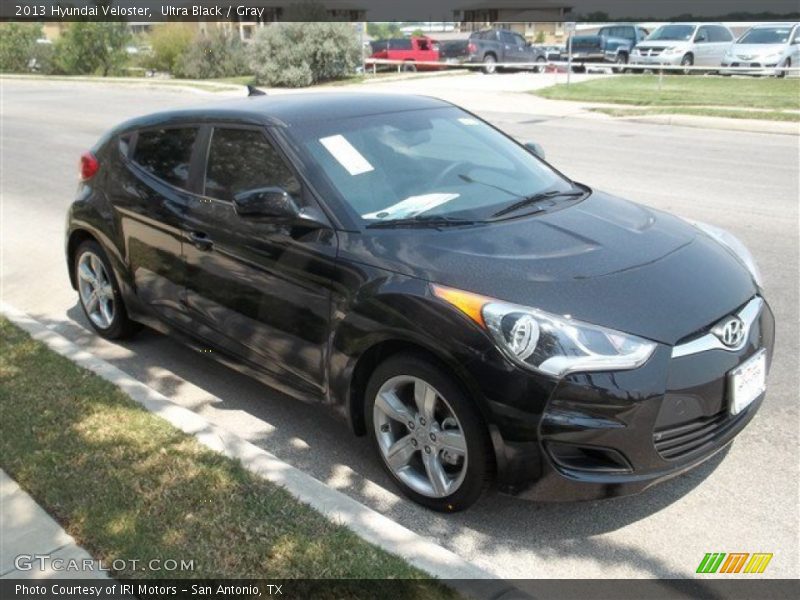 Ultra Black / Gray 2013 Hyundai Veloster