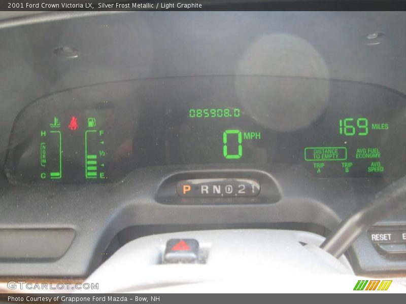 Silver Frost Metallic / Light Graphite 2001 Ford Crown Victoria LX