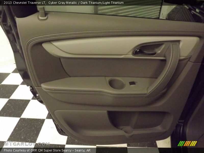 Cyber Gray Metallic / Dark Titanium/Light Titanium 2013 Chevrolet Traverse LT