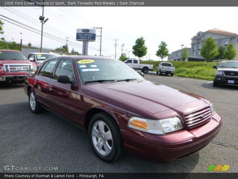 Front 3/4 View of 2005 Crown Victoria LX Sport