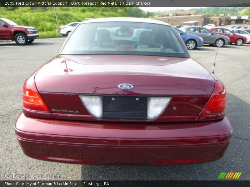 Dark Toreador Red Metallic / Dark Charcoal 2005 Ford Crown Victoria LX Sport