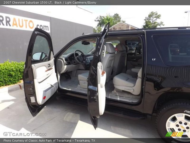 Black / Light Cashmere/Ebony 2007 Chevrolet Suburban 1500 LT