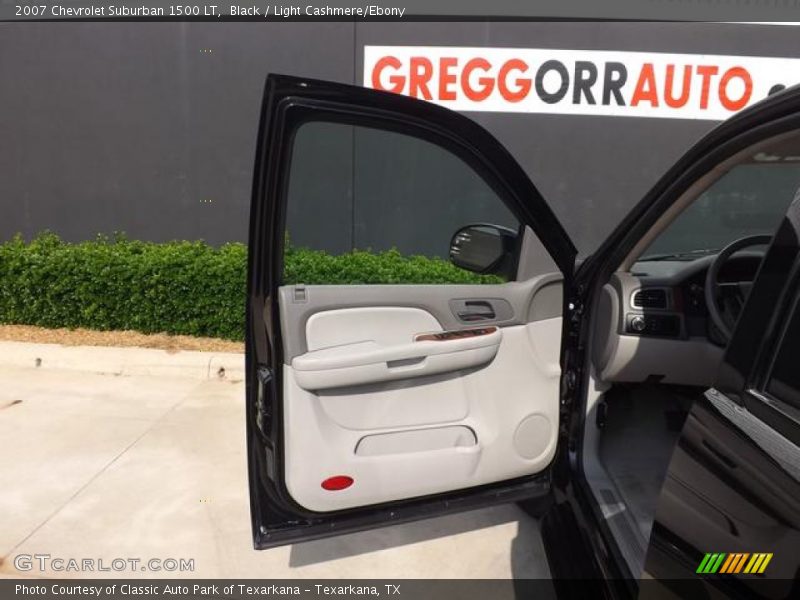 Black / Light Cashmere/Ebony 2007 Chevrolet Suburban 1500 LT