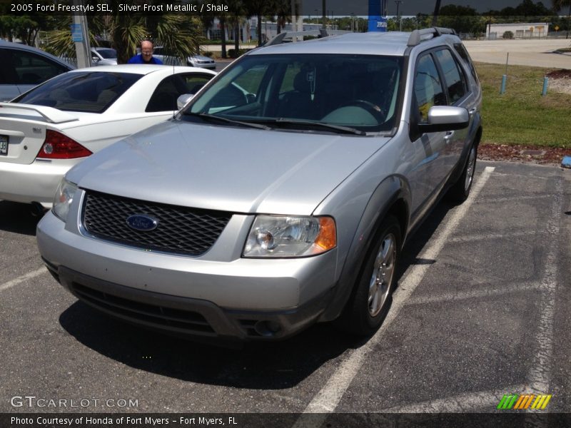 Silver Frost Metallic / Shale 2005 Ford Freestyle SEL