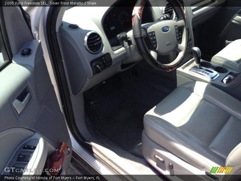 Silver Frost Metallic / Shale 2005 Ford Freestyle SEL