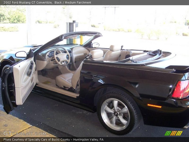 Black / Medium Parchment 2002 Ford Mustang GT Convertible