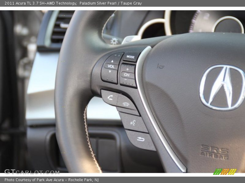 Controls of 2011 TL 3.7 SH-AWD Technology