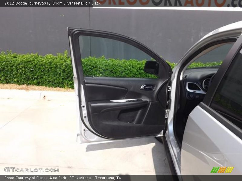 Bright Silver Metallic / Black 2012 Dodge Journey SXT