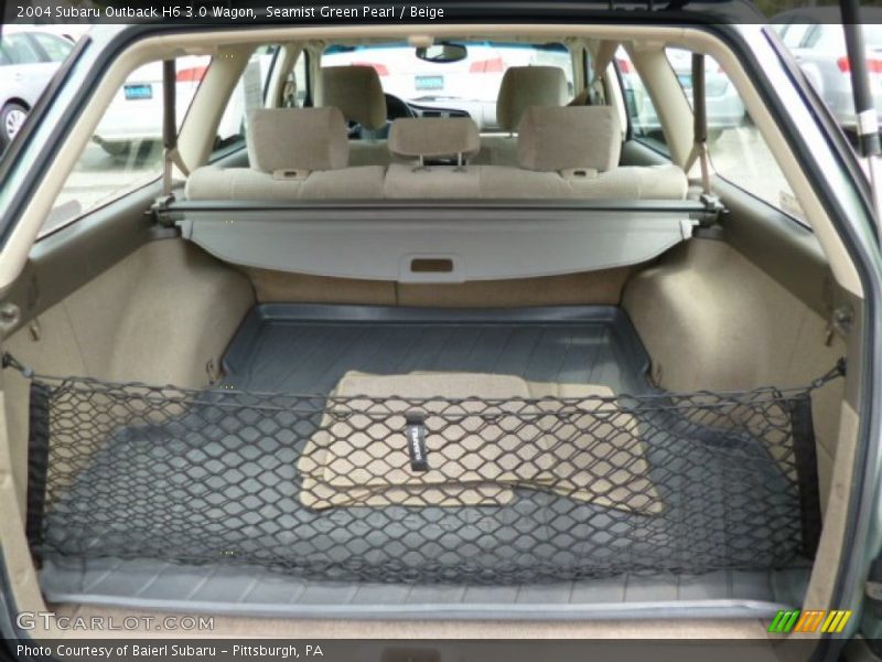  2004 Outback H6 3.0 Wagon Trunk