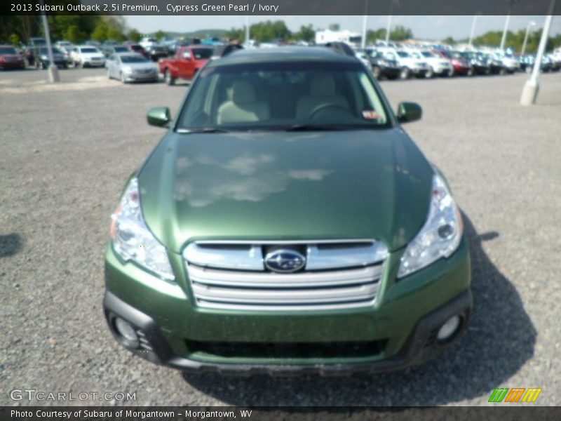 Cypress Green Pearl / Ivory 2013 Subaru Outback 2.5i Premium