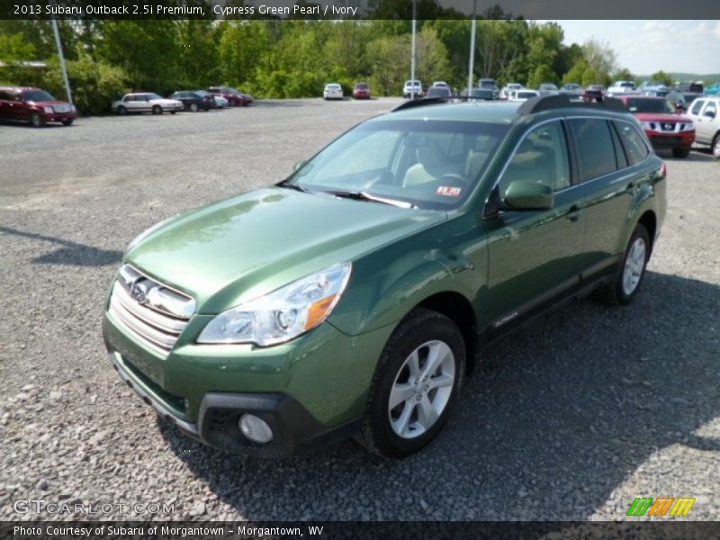 Front 3/4 View of 2013 Outback 2.5i Premium