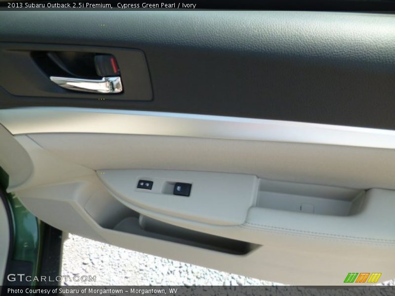 Cypress Green Pearl / Ivory 2013 Subaru Outback 2.5i Premium