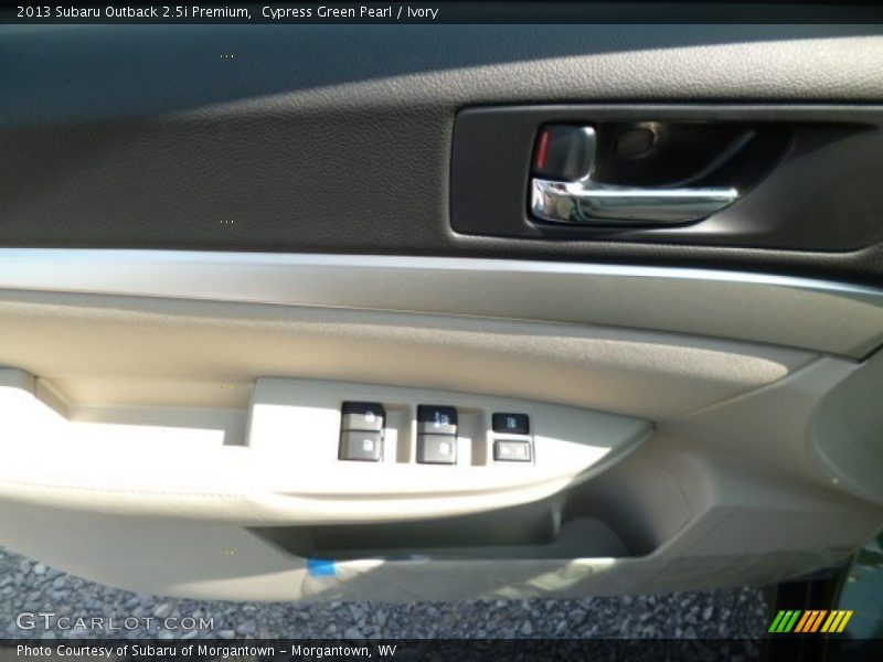 Cypress Green Pearl / Ivory 2013 Subaru Outback 2.5i Premium