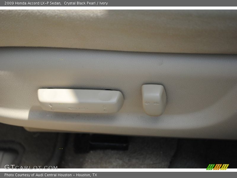 Crystal Black Pearl / Ivory 2009 Honda Accord LX-P Sedan