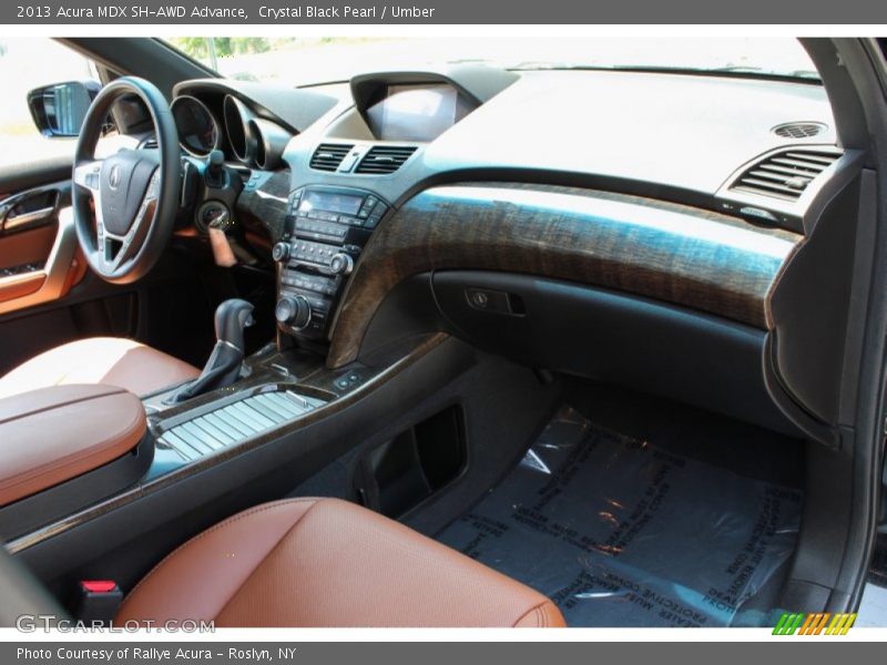 Dashboard of 2013 MDX SH-AWD Advance